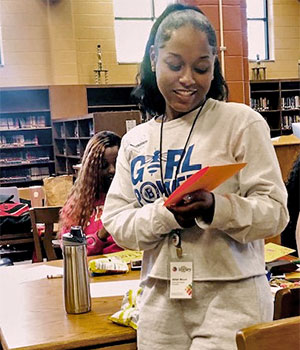 Akilah Blount, leader of the B.E.E. Club initiative