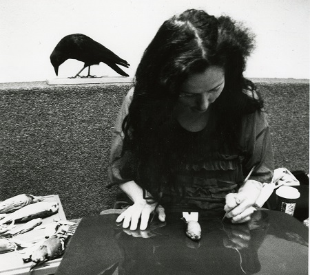 Kiki Smith sketching birds at the Carnegie Museum of Natural History