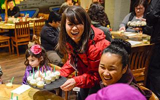 Seasonal food tours are highly popular among tourists. (Photo by Jay Chan)