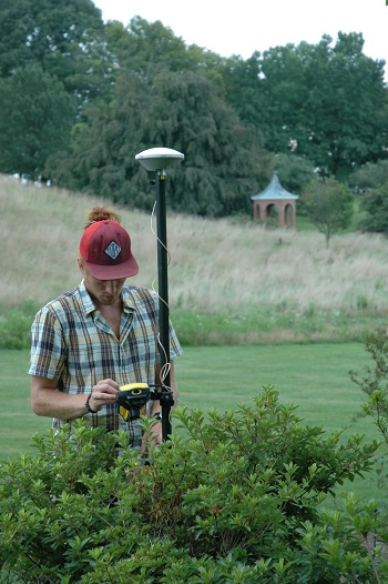 Intern tagging plant